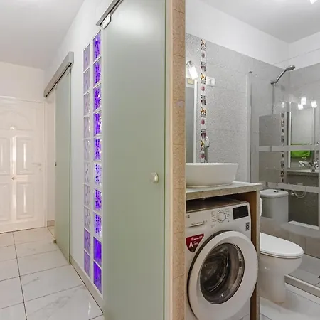 Mareverde, Americas أذيخي