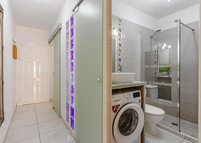 Mareverde, Americas אדחה